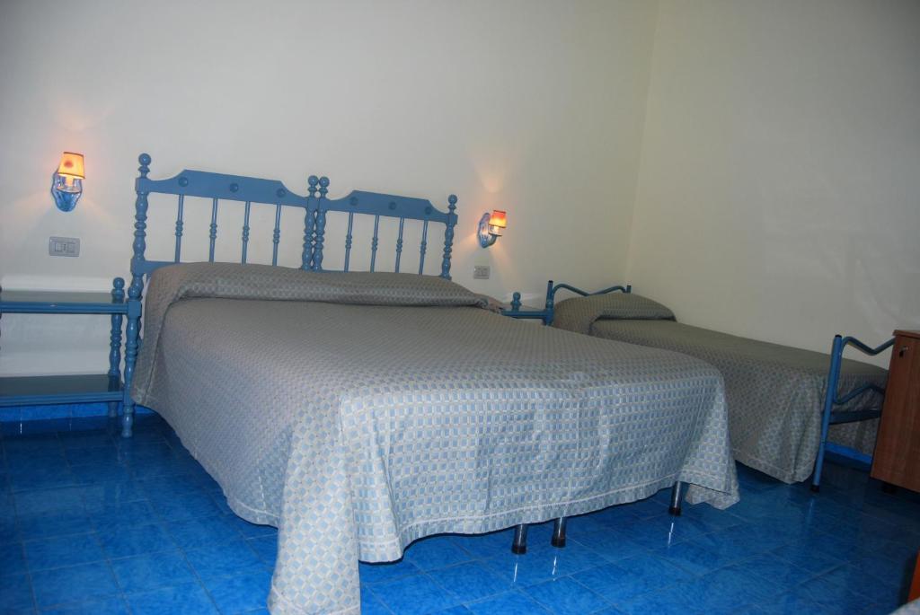 Hotel La Certosa มัสซาลูเบรนเซ ภายนอก รูปภาพ