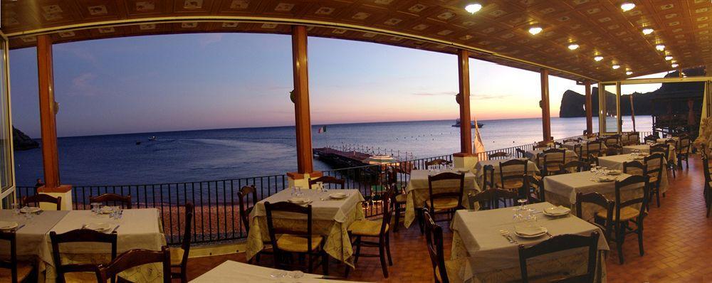 Hotel La Certosa มัสซาลูเบรนเซ ภายนอก รูปภาพ