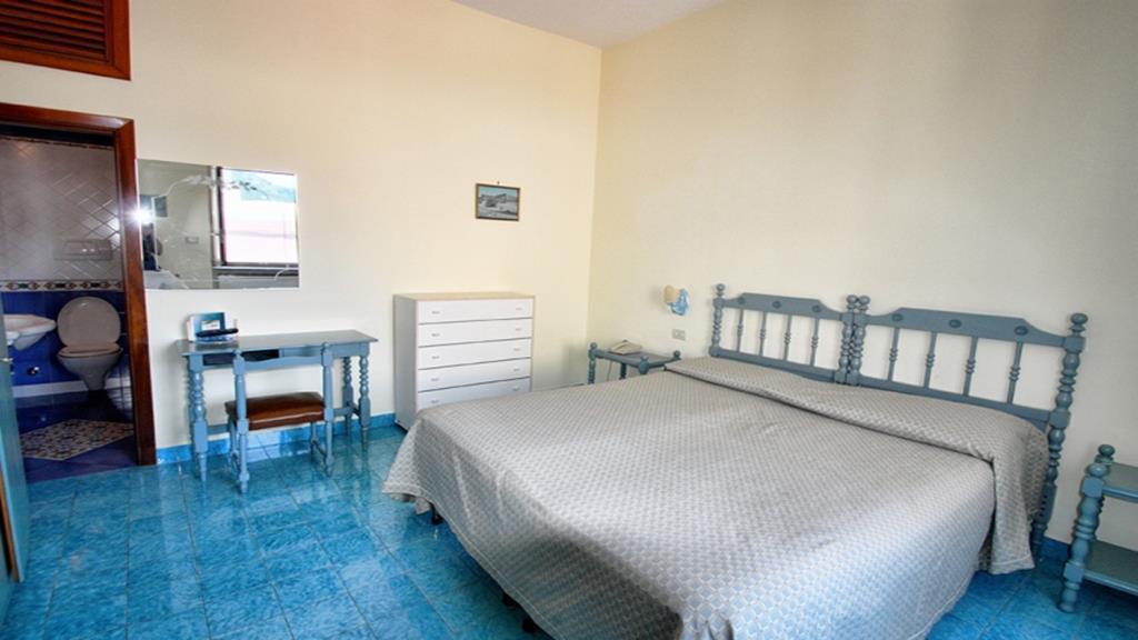 Hotel La Certosa มัสซาลูเบรนเซ ภายนอก รูปภาพ